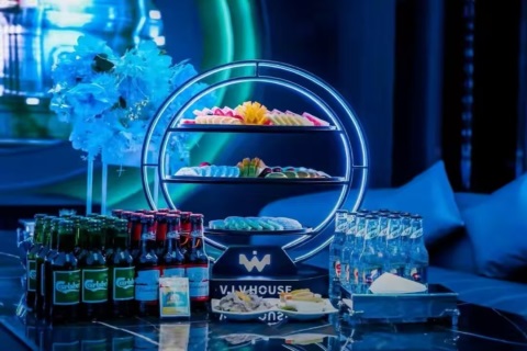 北京缤纷年代KTV招聘-新员优房首周福利尽情享